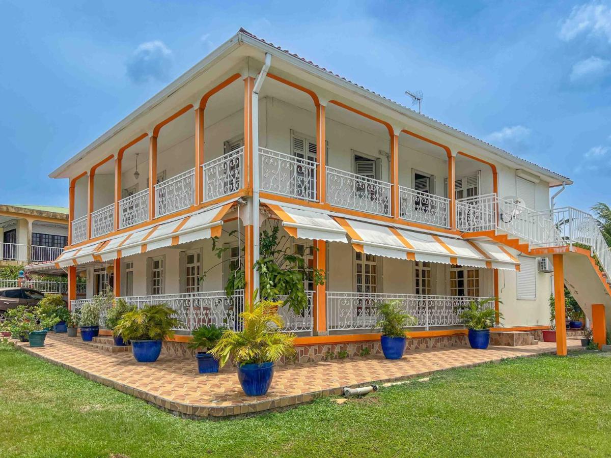 Apartament Domaine Lyscelle Sainte-Rose Zewnętrze zdjęcie